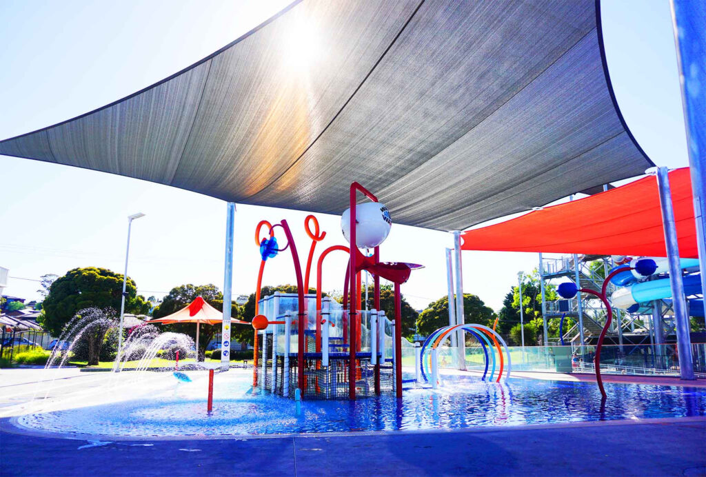 Oak Park Pool Pascoe Vale Info Review TOT HOT OR NOT